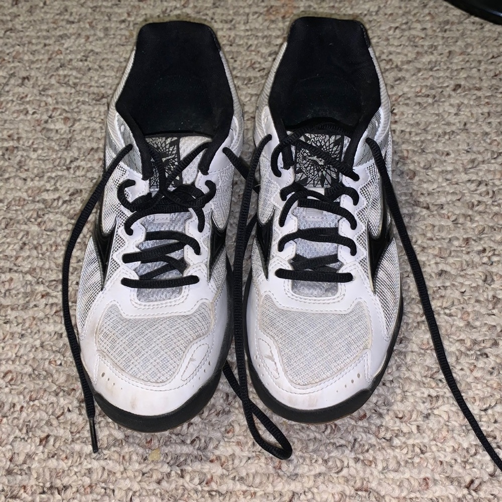 Mizuno wave super sonic volleyball shoes.